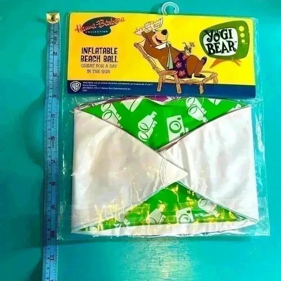 Vintage Yogi Bear Inflatable Beach Ball  Hannah Barbera Pool Kids Sun Play Sand - Picture 4 of 6